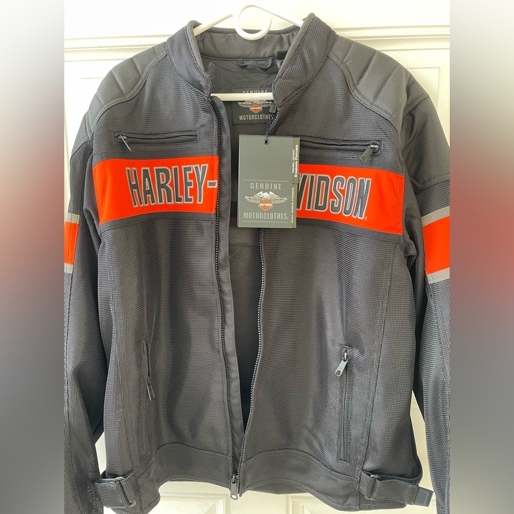 Women’s Harley Davidson’s motorcycle jacket.